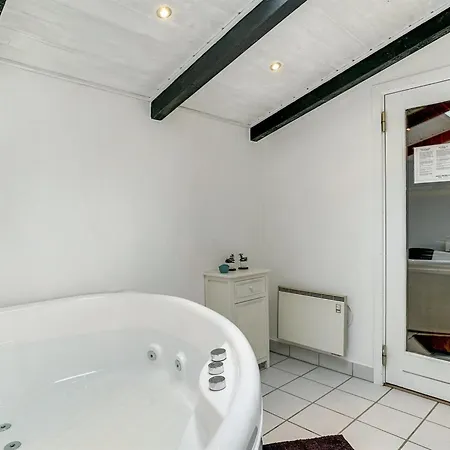Kalf - 400m From The Sea By Interhome *