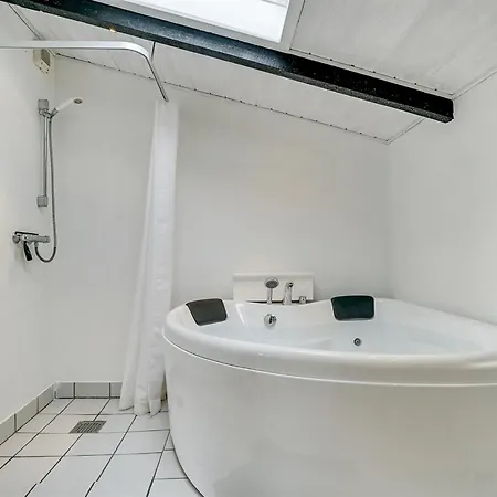 Kalf - 400m From The Sea By Interhome Feriehus